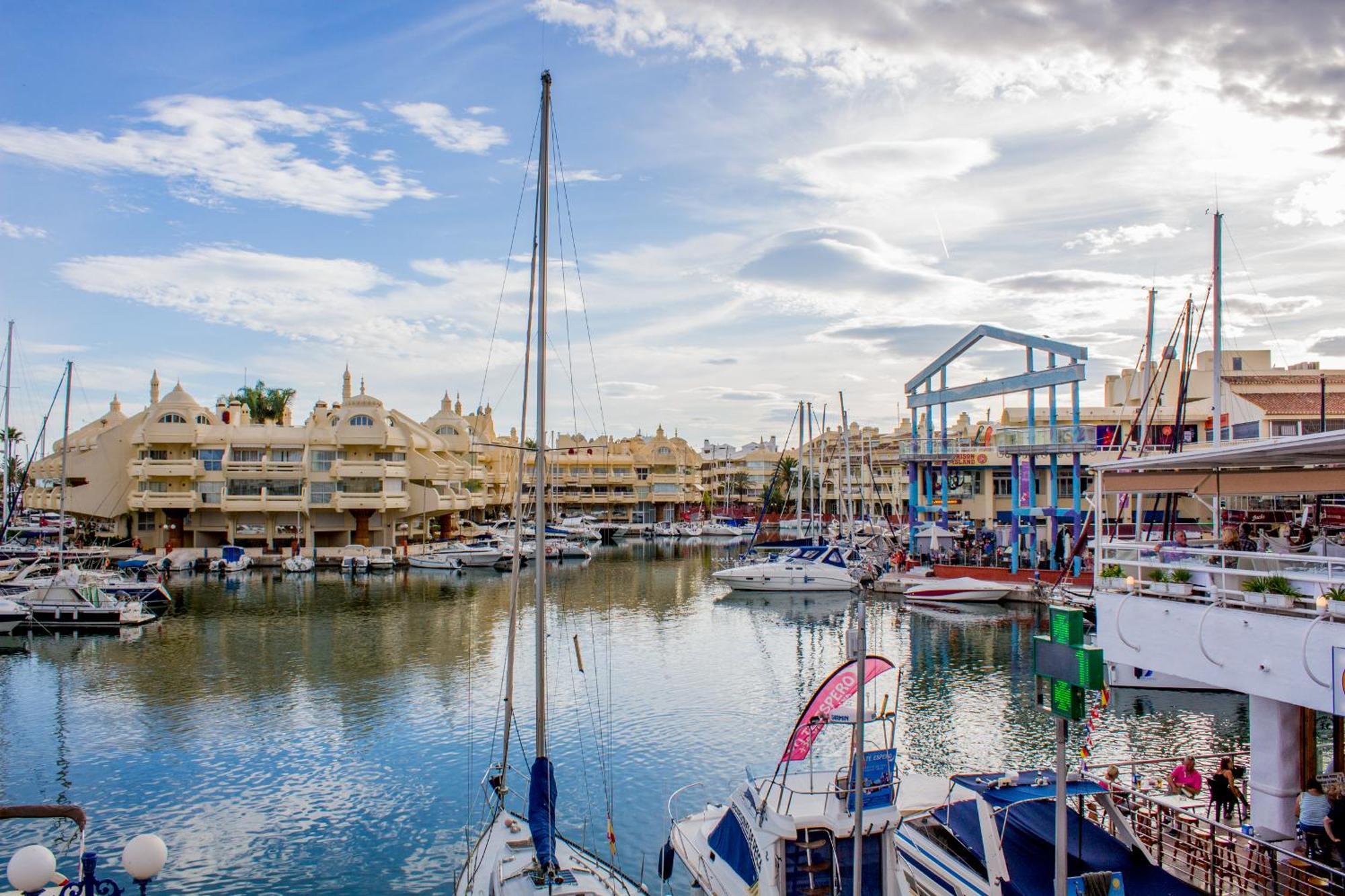 Benal Beach Suite Ii, Estudio Con Parque Acuatico Y Vistas Al Mar. Benalmádena Exteriör bild