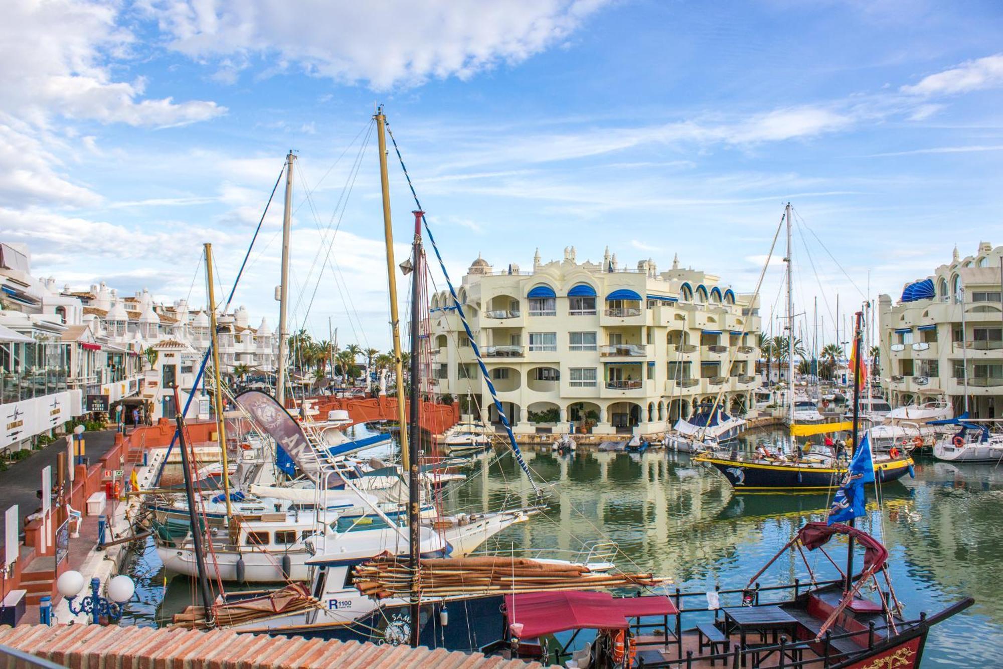 Benal Beach Suite Ii, Estudio Con Parque Acuatico Y Vistas Al Mar. Benalmádena Exteriör bild