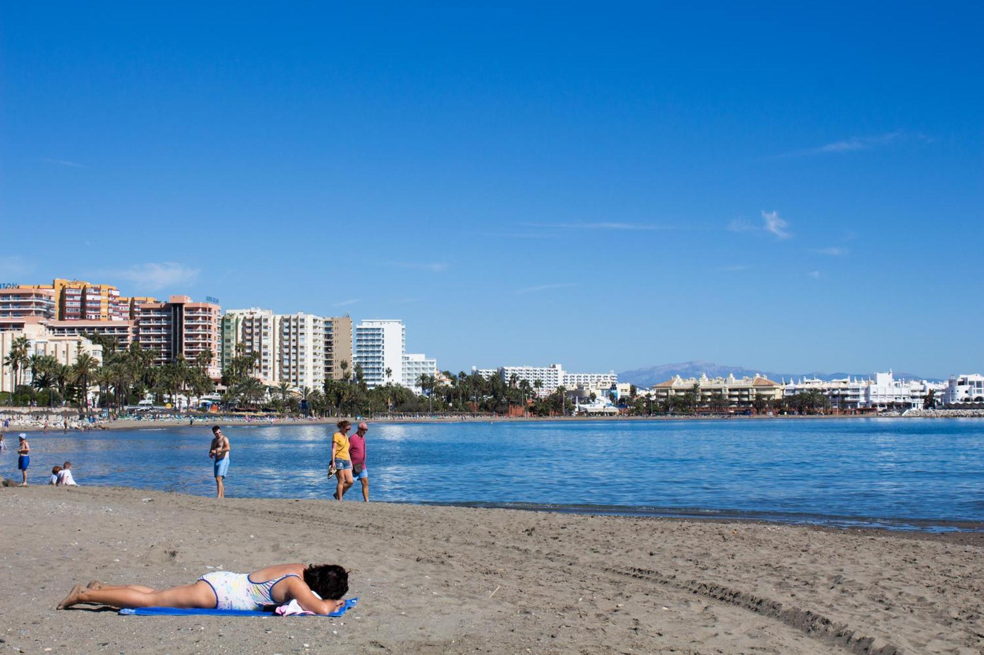Benal Beach Suite Ii, Estudio Con Parque Acuatico Y Vistas Al Mar. Benalmádena Exteriör bild